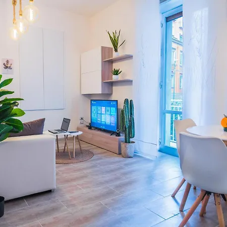 Chiaia Premium Flat, Center, Near Seaside * Naples